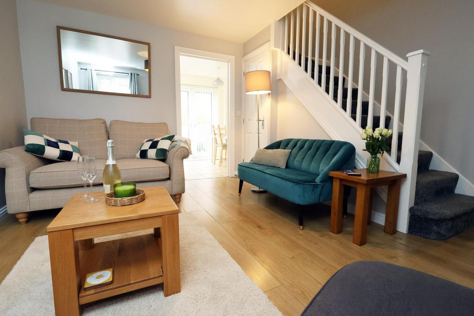 Relaxing 2-Bed Coastal Escape In Port Talbot Apartman Kültér fotó