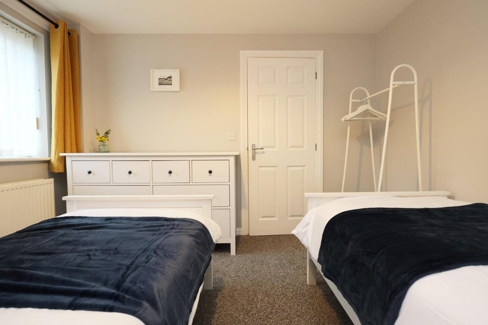 Relaxing 2-Bed Coastal Escape In Port Talbot Apartman Kültér fotó
