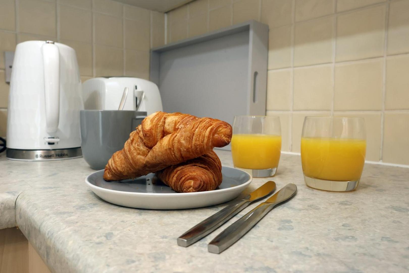 Relaxing 2-Bed Coastal Escape In Port Talbot Apartman Kültér fotó