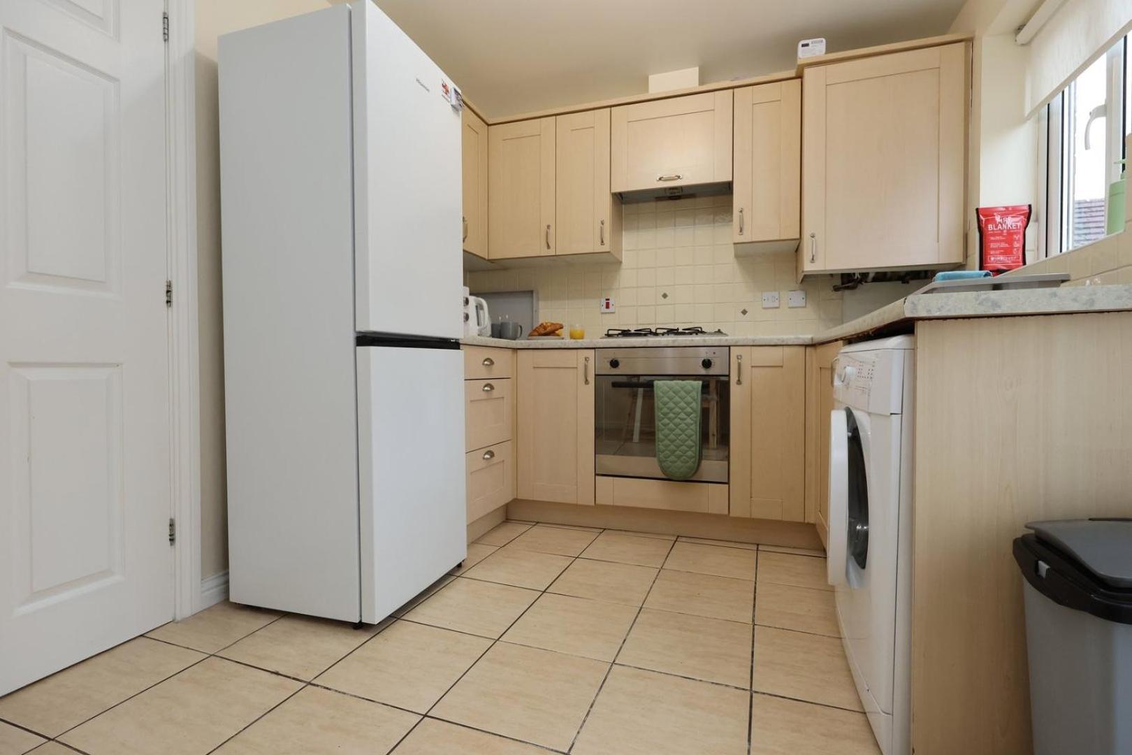 Relaxing 2-Bed Coastal Escape In Port Talbot Apartman Kültér fotó