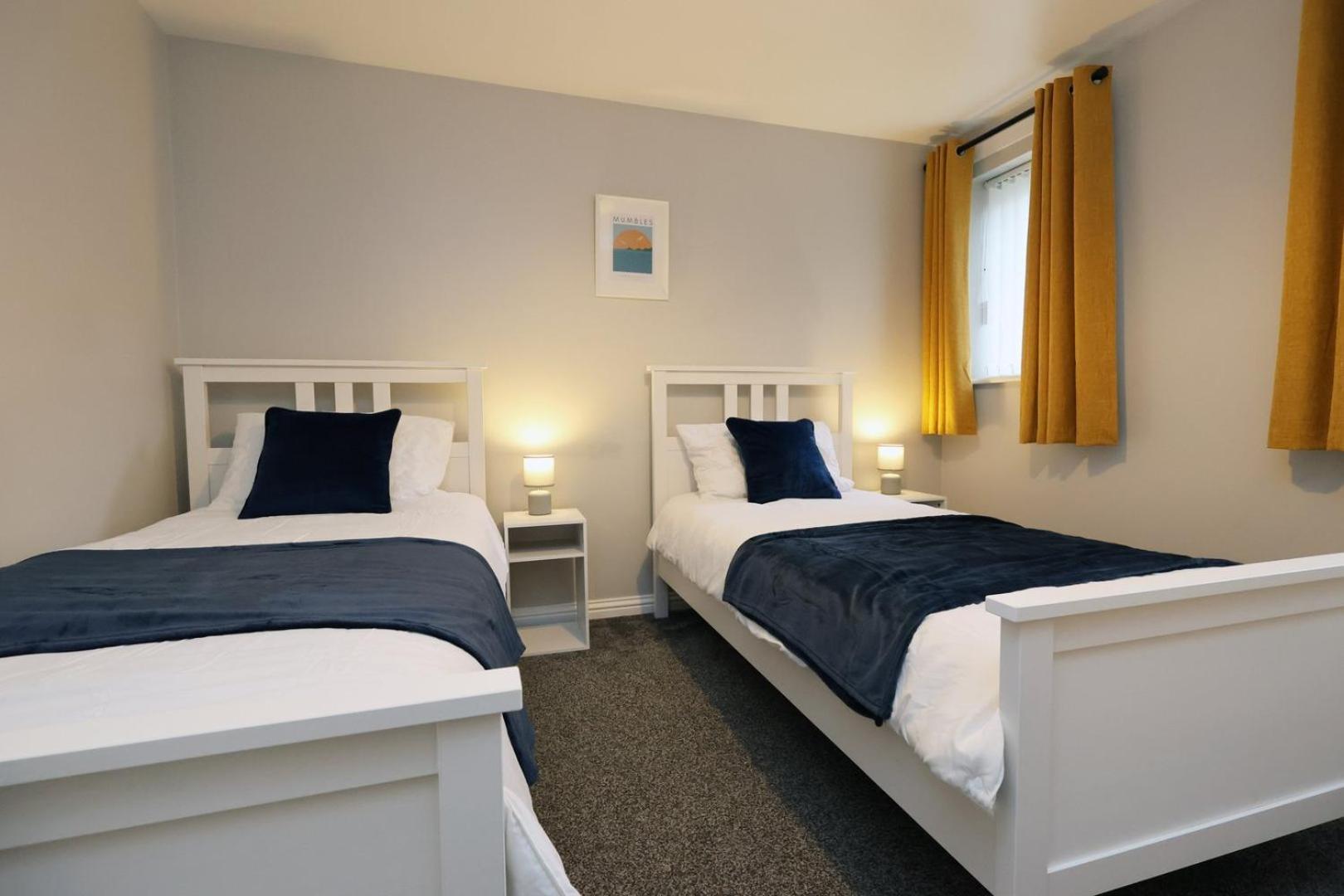 Relaxing 2-Bed Coastal Escape In Port Talbot Apartman Kültér fotó